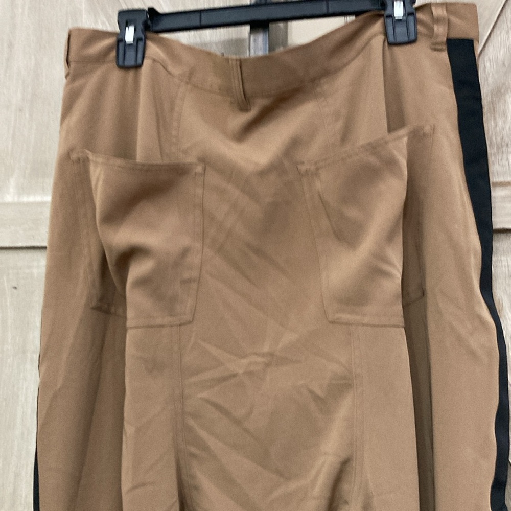 GABRIELLE UNION NEW YORK & COMPANY WOMEN PANTS
SIZE L
Beige with Black Striped - Picture 7 of 14